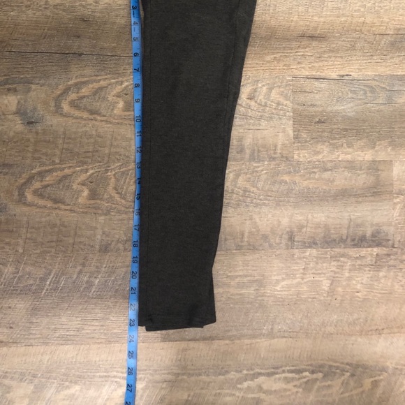 High Rise Leggings - Picture 4 of 4